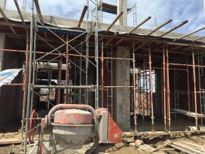 Thi công cột tầng 2 nhà phố sân vườn An Thịnh 5×22.5m