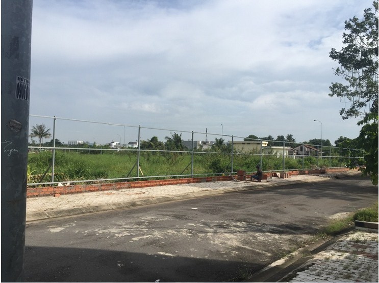 Dự án đang xây tường bao bên ngoài