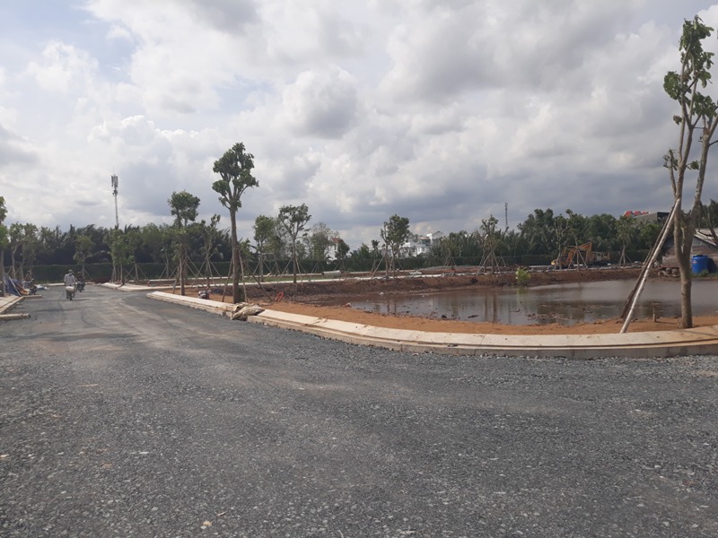 Khu C đang trải đá, lu lèn, lát vỉa hè