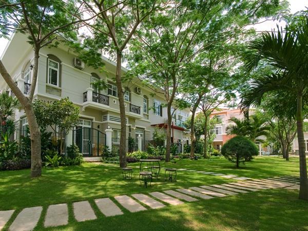 Không gian xanh mát bên trong biệt thự Nam Long 3 Nam long 3