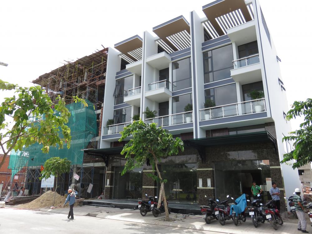 Dự án đang hoàn thiện hạ tầng khu Đông Nam (đã hoàn thiện 90%), hồ cảnh quan đã đào 60%