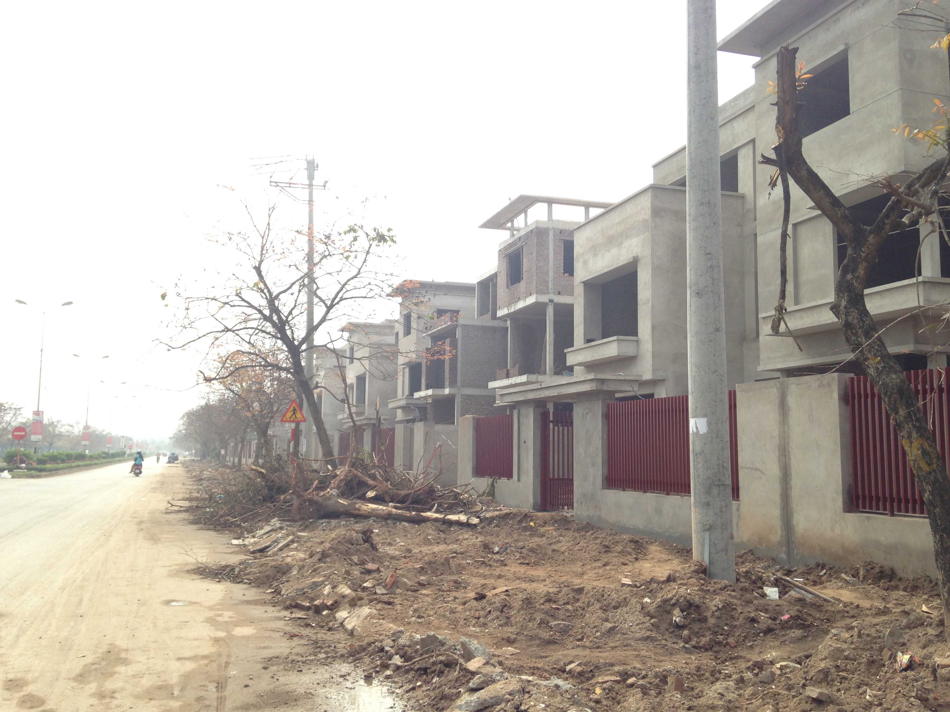 Khu BT1, BT2 có căn xong thô, có căn đang xây dựng