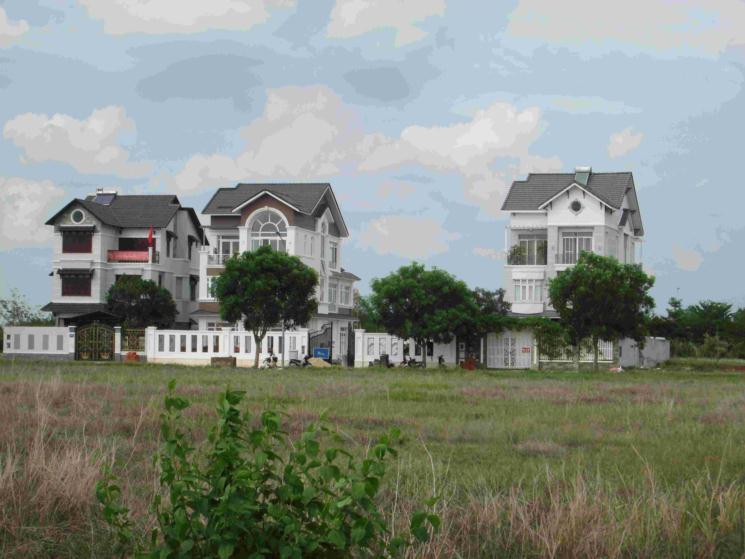 Cơ sở hạ tầng đã được hoàn thiện. Một số lô đã được xây dựng