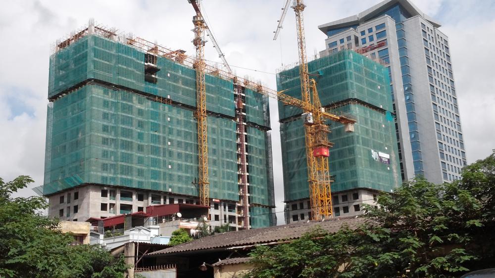 Tháp A thi công tới mặt sàn tầng 20, tháp B thi công tới tầng 21