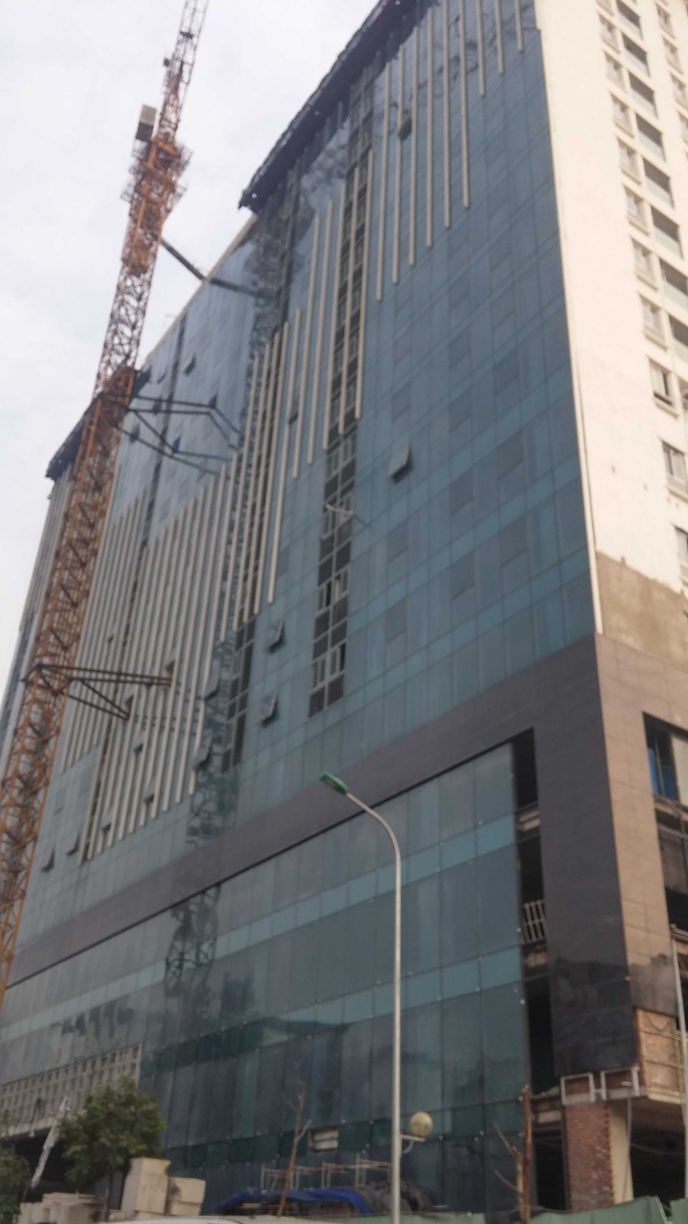 Dự án đang tiếp tục hoàn thiện mặt ngoài