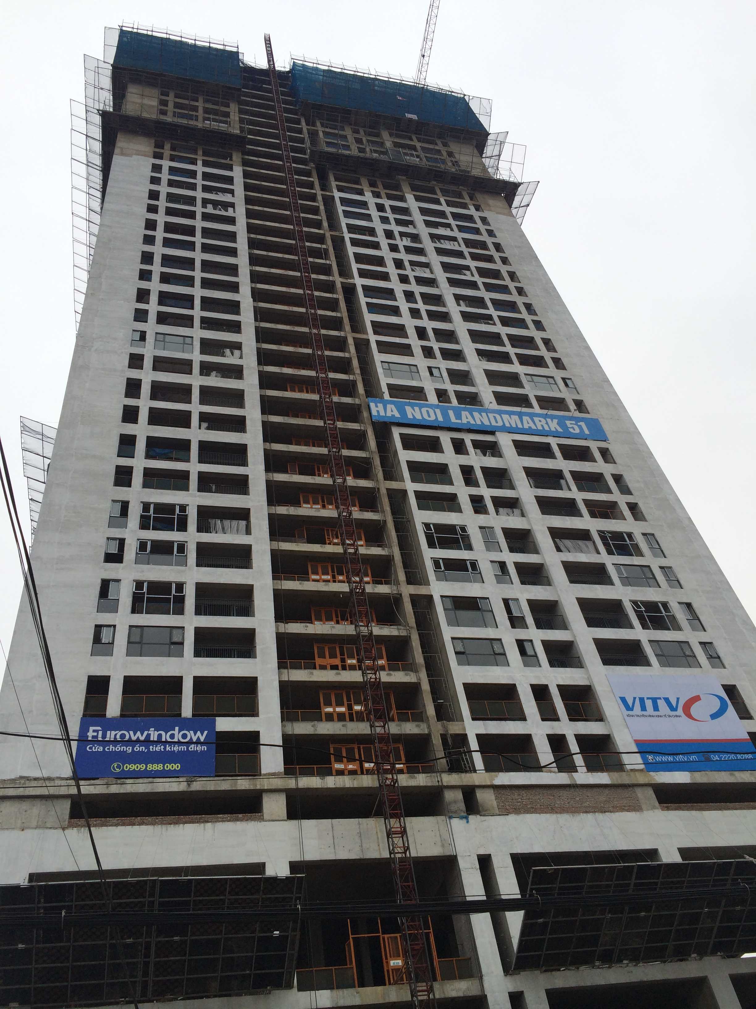 Dự án đang xây dựng đến mặt sàn tầng 43