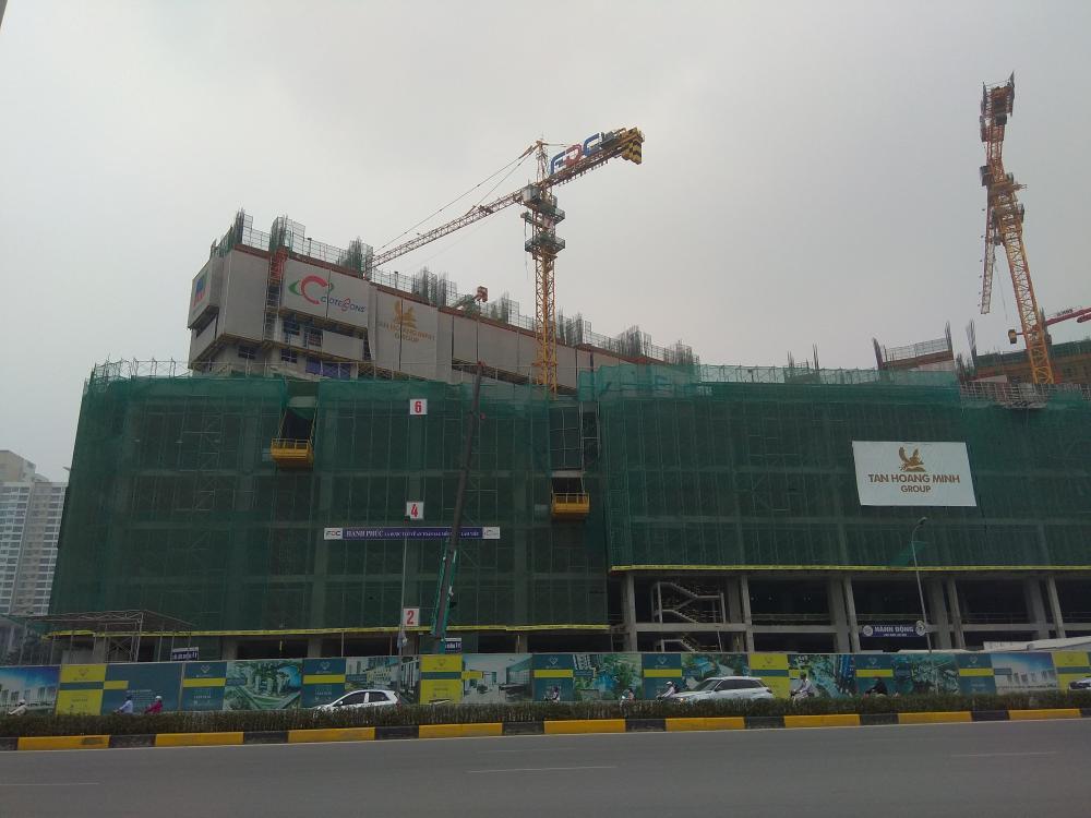 1 tòa đang thi công tới tầng 6, 1 tòa tới tầng 10, 1 tòa tới tầng 25, 1 tòa tới tầng 29, 1 tòa tới tầng 32