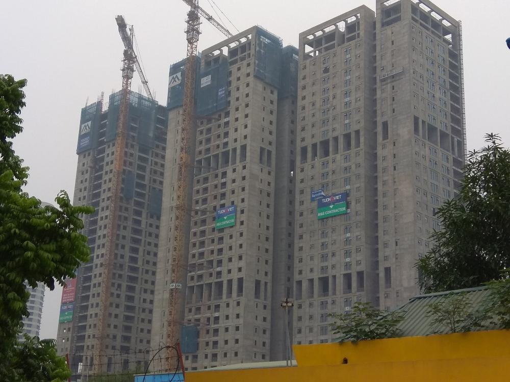 2 tòa đã cất nóc, 1 tòa đang thi công tới mặt sàn tầng 26