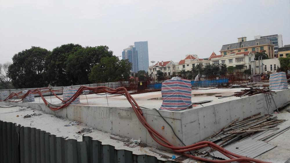 Thi công mặt sàn tầng 1