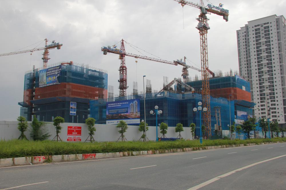 2 tòa xây đến tầng 10, 1 tòa thương mại xây tới tầng 4