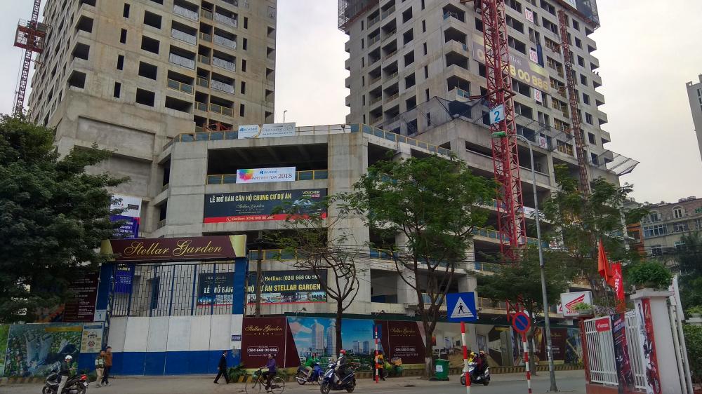 1 tháp đang xây tầng 17, 1 tháp đang xây tầng 21