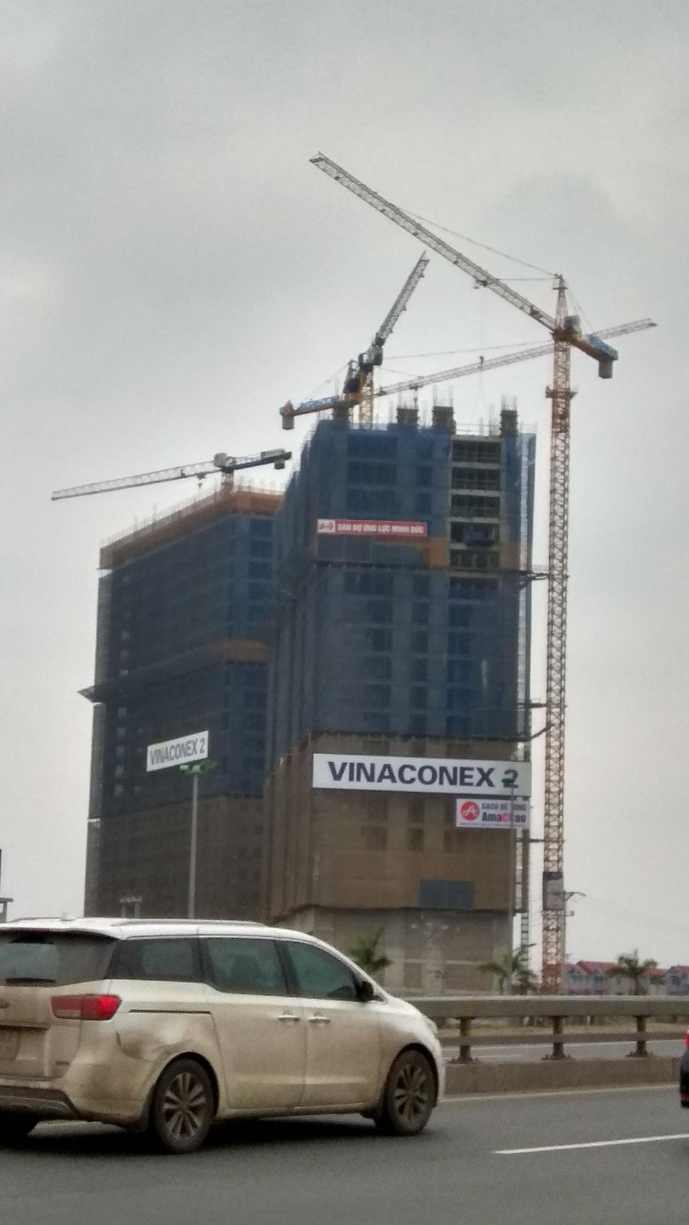 1 tòa đang thi công tới mặt sàn tầng 22, 1 tòa đang thi công tới mặt sàn tầng 25