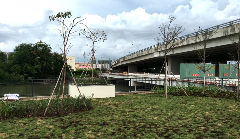 Chủ đầu tư đang ngày đêm thi công Cây Cầu vượt rạch Cả Cấm