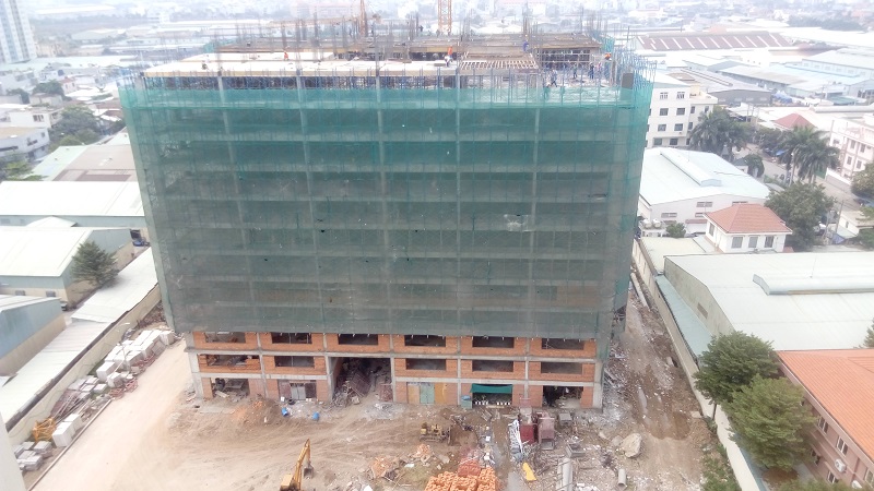 Block 2 Tecco Green Nest đang đổ sàn tầng 13 và chuẩn bị xây lên sàn tầng 14