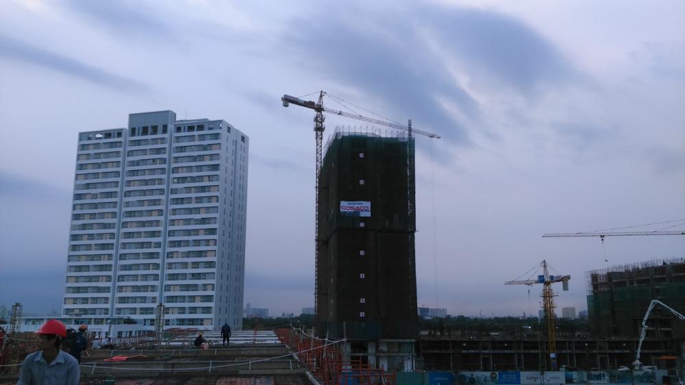 Block B thi công giàn dáo, bắt đầu hoàn thiện