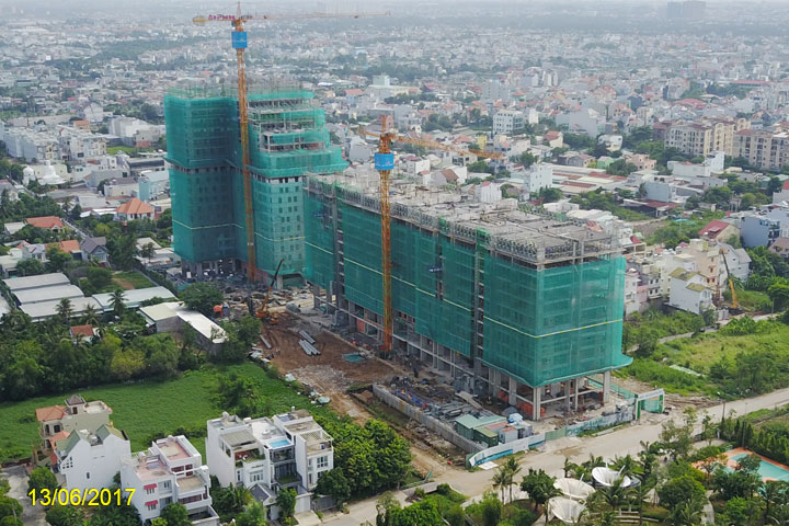 Block B chuẩn bị cất nóc, Block A cũng hoàn thiện khá nhanh