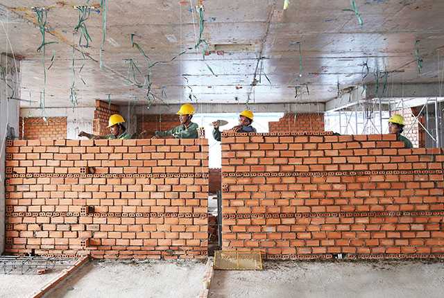 Xây tường bao căn hộ tầng 8 Block A