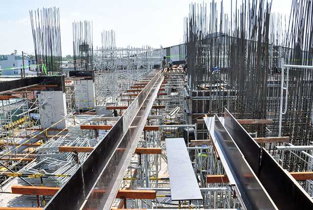 Thi công cốp pha sàn tầng 3 - Block C