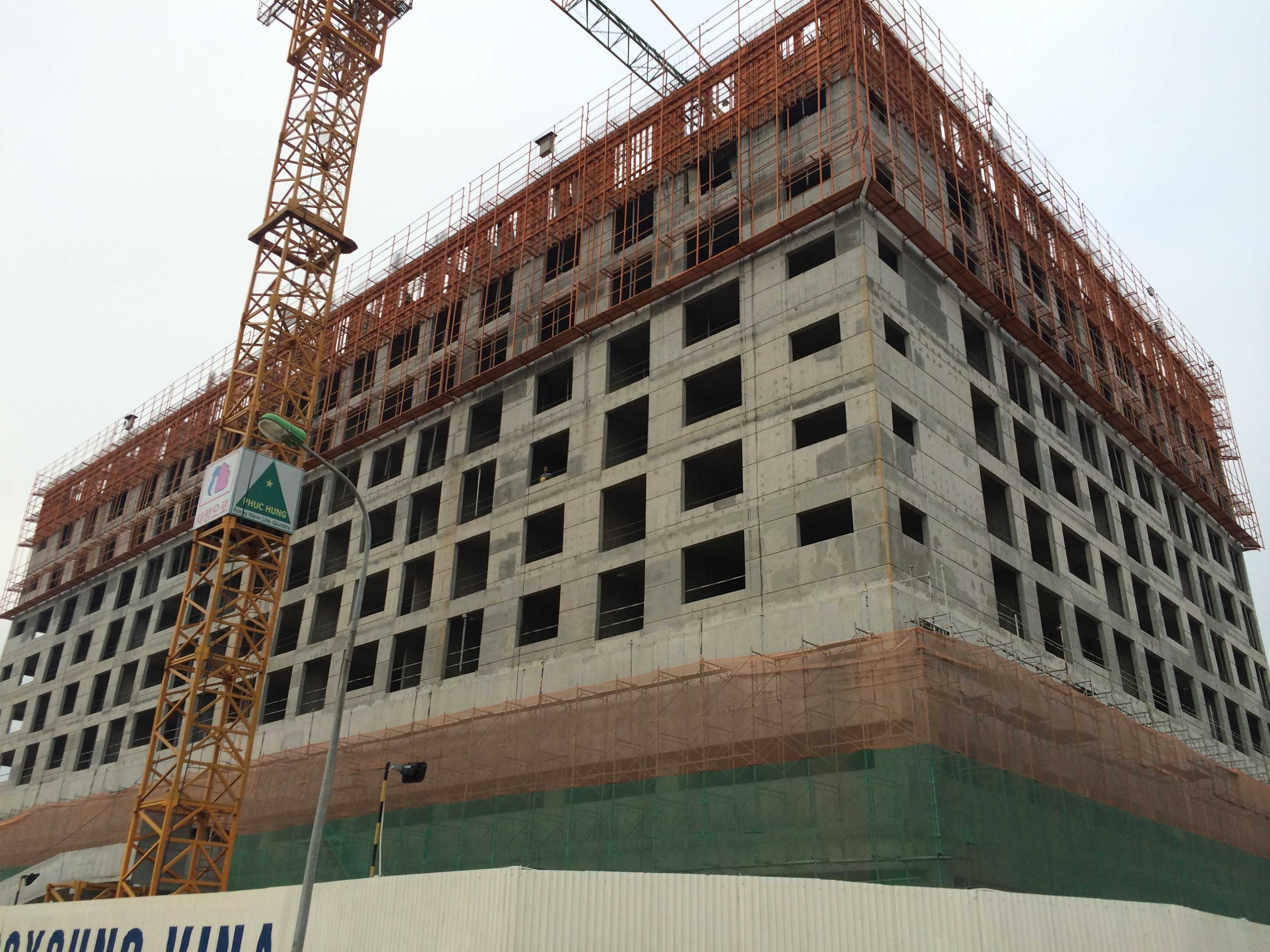 Tòa CT4 đang xây dựng đến mặt sàn tầng 9