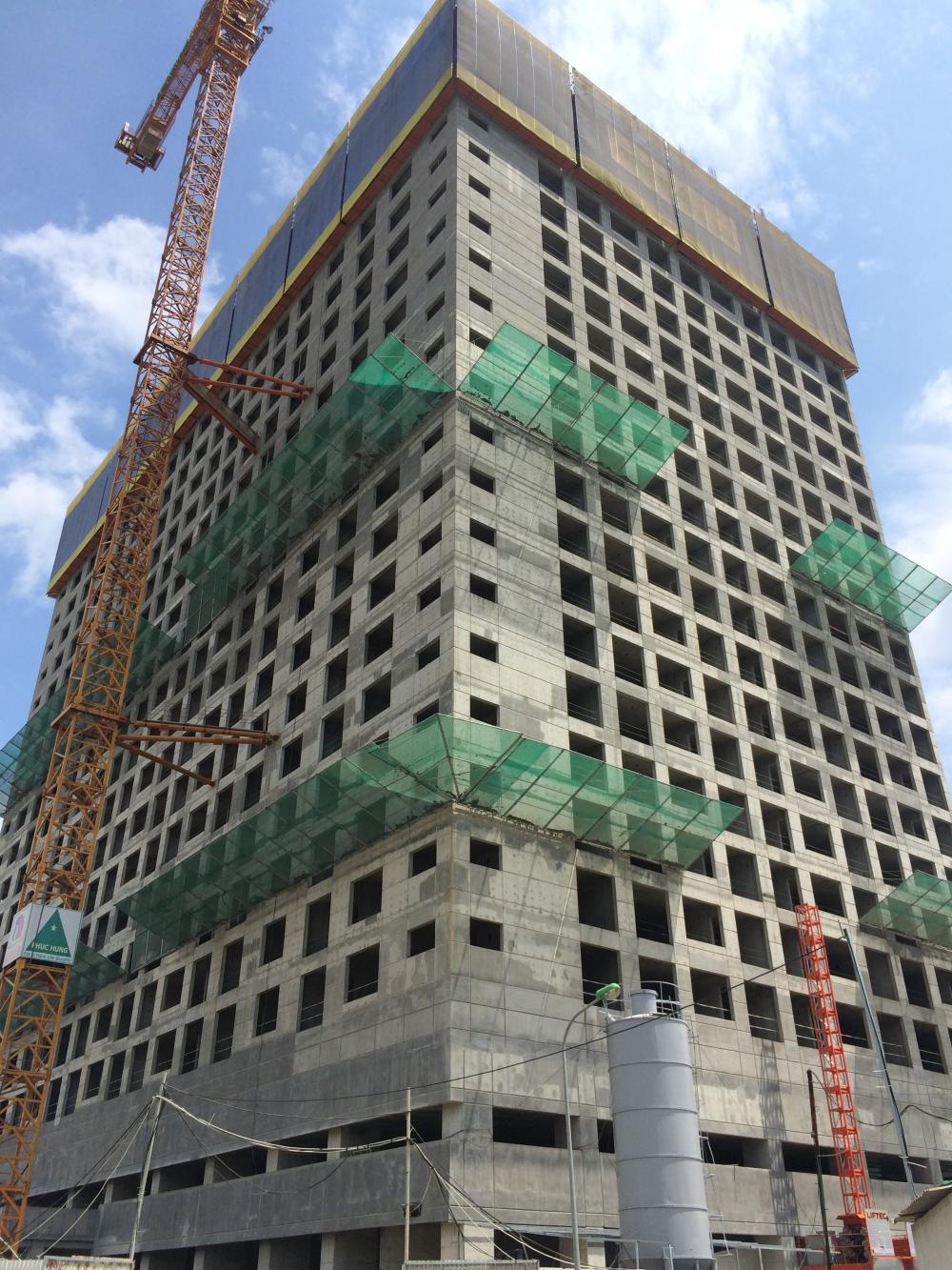 Tòa CT4 đang xây dựng đến mặt sàn tầng 22