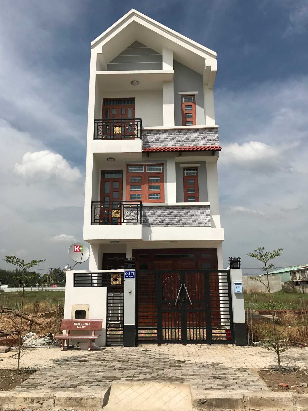 Nhà phố được xây dựng trên đất nền dự án